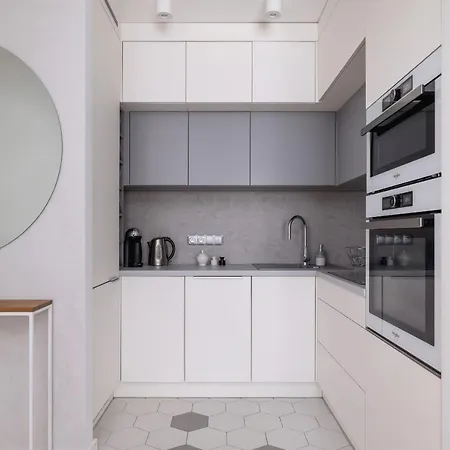 Vetulaniego With Air Conditioning & Parking By Renters Prestige アパート