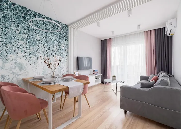 Vetulaniego With Air Conditioning & Parking By Renters Prestige Lägenhet *