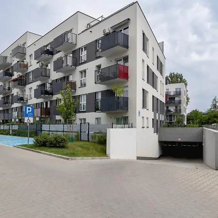 Vetulaniego With Air Conditioning & Parking By Renters Prestige Apartamento