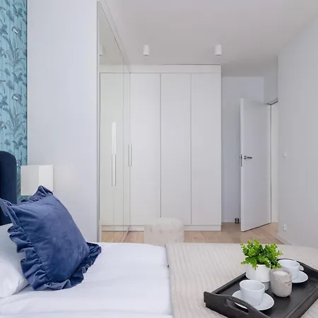 Vetulaniego With Air Conditioning & Parking By Renters Prestige Apartamento *